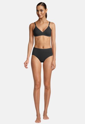 Schwarzes Lingerie-Set mit einem kabellosen Bralette mit verstellbaren Trägern und passendem hochgeschnittenen Unterteil, beide mit einer glatten, matten Textur.