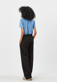 Minimum RYNIH  - T-shirt basic - quiet harbor