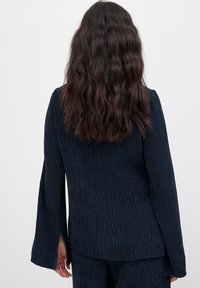 NA-KD SIDE SLIT - Bluse - navy