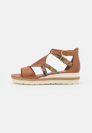 sandales femme cognac