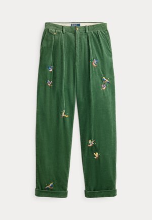 Polo Ralph Lauren, WHITMAN RELAXED FIT EMBROIDERED PANT - Chino - meadow green