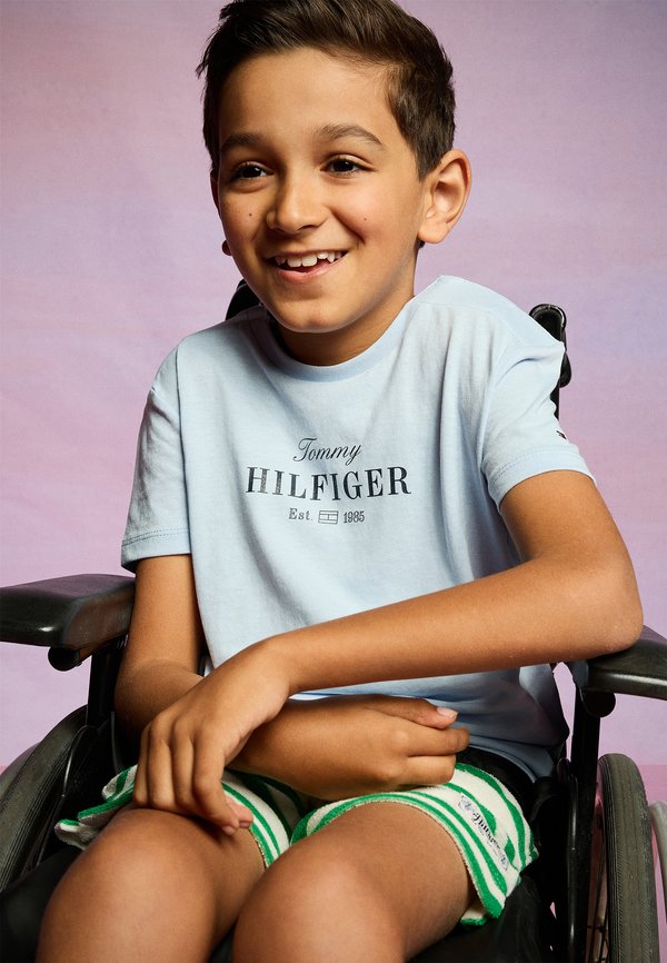 SCRIPT TEE UNISEX - Print T-shirt3