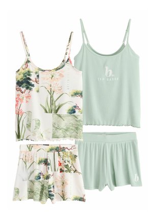 Drie-delig loungeoutfit bestaande uit een tanktop met bloemenprint, een effen mintgroene tanktop en bijpassende shorts met een gestructureerd ribbelontwerp.