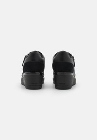 Geox Matalavartiset tennarit - black