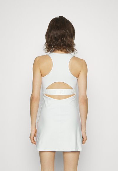 P.E Nation WAVE FORM DRESS - Αθλητικό φόρεμα - optic white