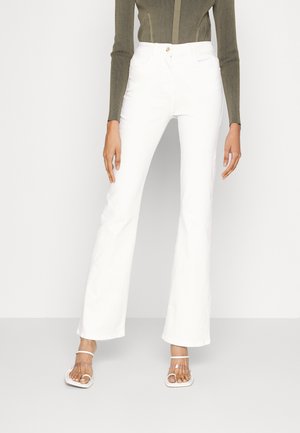 PANTALONI TROUSERS - Džíny Bootcut - bianco