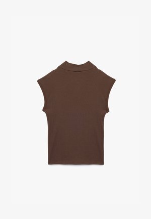 Brown sleeveless top made of ribbed material. Features a high neck and a fitted design with a smooth texture.
