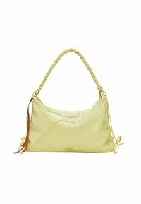 Gelbe Leder-Schultertasche mit geflochtenem Griff, schlanker Form und dekorativen Schnüren. Verfügt über einen subtilen Glanz und minimalistische Designelemente.