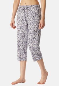 Patroon gestreepte cropped pyjamabroek in lichtpaarse stof met bloemenontwerpen, elastische tailleband en een trekkoorddetail.