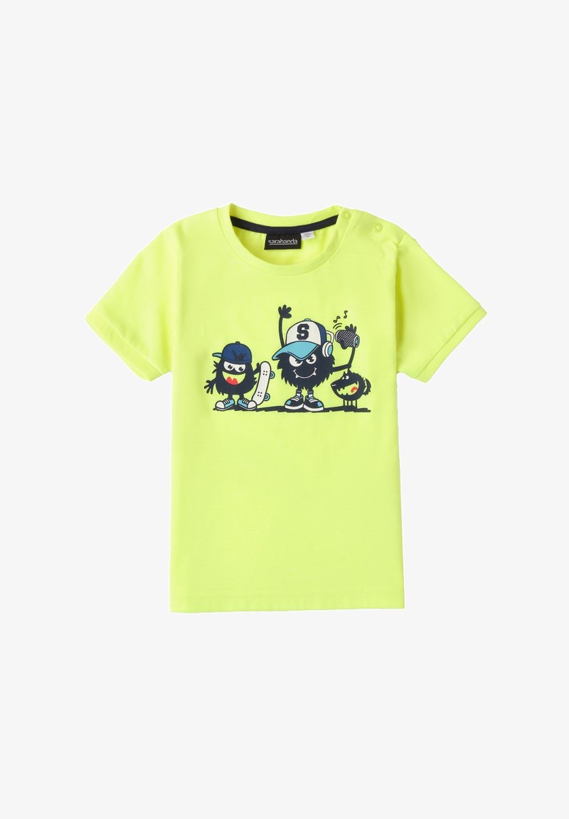 Camiseta de algodón de color amarillo neón brillante con una impresión gráfica de tres personajes de dibujos animados, uno con auriculares y una gorra de béisbol.