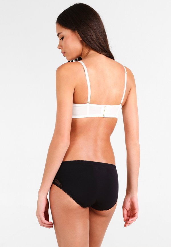 CASUAL COMFORT SEAMLESS HIPSTER - Pants3