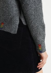 Honey Punch Stickad tröja - off-white