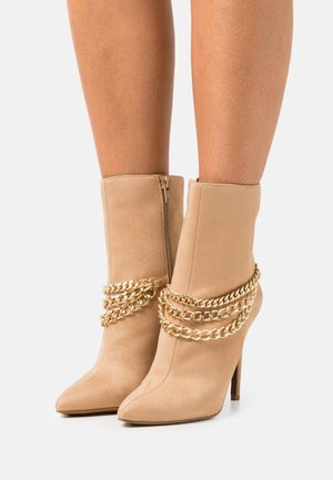 Classic ankle boots - beige