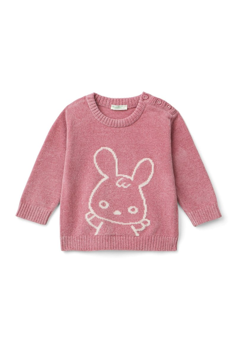 Růžový pletený svetr s dlouhými rukávy, který uprostřed má design bílé králíka, kulatý výstřih a knoflíkové detaily na rameni.