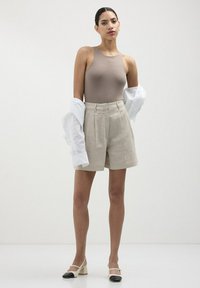 Calliope BERMUDA - Shorts - beige