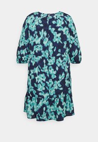 Vero Moda Curve VMATHENA DRESS  - Vestido camiseiro - porcelain