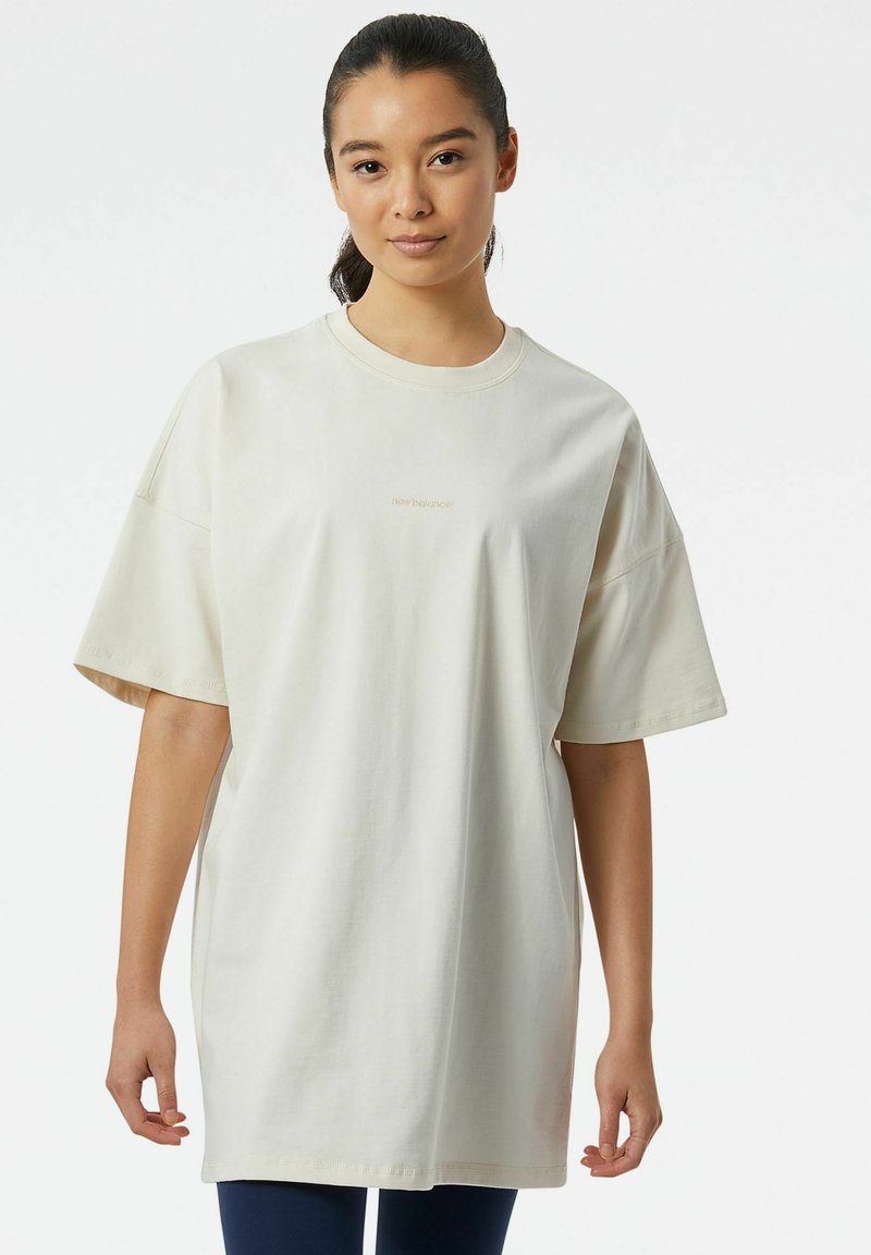 New Balance T-shirt basic grijs gemêleerd New Balance T-shirt basic grijs gemêleerd