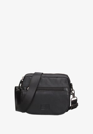 Borsa a tracolla nera con una texture liscia, dotata di un vano principale con zip e una tasca frontale, tracolla regolabile e dettaglio del logo.