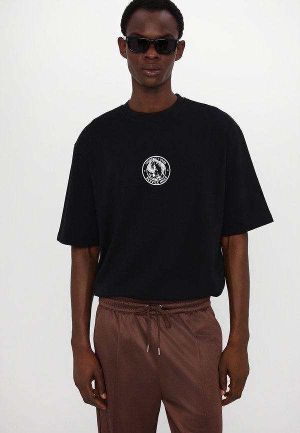 OFFICER PRINTED TEE UNISEX - Print T-shirt3