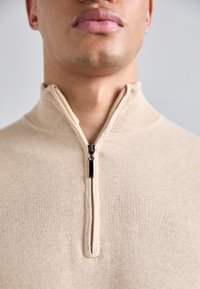 KNITID CASHMERE BLEND EASY FIT HALF ZIP - Strickpullover - sable