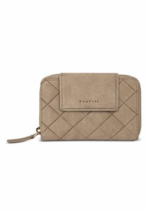 Beige suède portemonnee met doorgestikte diamanten, voorsluiting met "bugatti"-logo en ritssluiting met leren trekker.