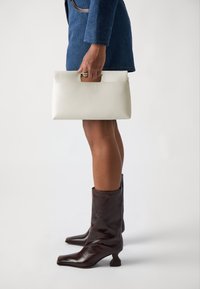 Furla GIADA POUCH - Borsa a mano - panna