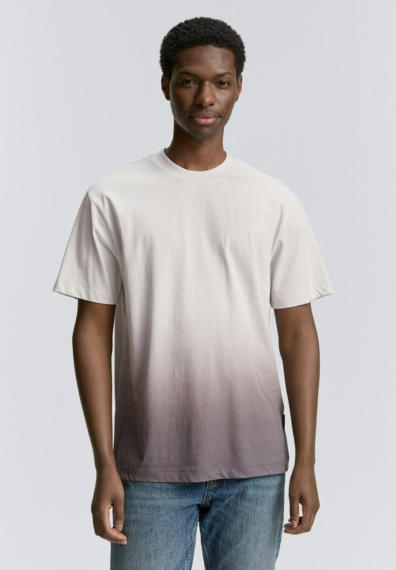 Korte mouwen T-shirt in een gradient patroon, dat overgaat van lichtcrème naar donkergrijs, gemaakt van zachte katoen. Heeft een ronde hals en een relaxte pasvorm.