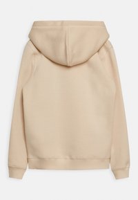 Felpa beige con cappuccio, maniche lunghe, polsini e orlo a coste, mostrata da dietro su uno sfondo bianco.