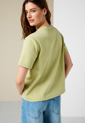 Next, REGULAR FIT - SHORT SLEEVE CREW NECK T-SHIRT . - Print T-shirt - green polo sports graphic