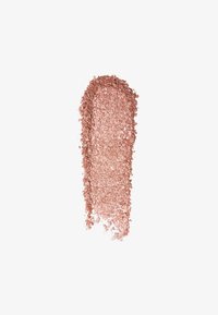 Glittrande krossad roséguld ögonskugga swatchad vertikalt på en vit bakgrund.