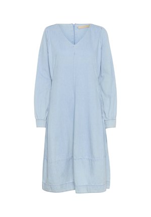 Világoskék farmerruha V-nyakkivágással, hosszú ujjal és laza szabással. Finom varrási részletek és térd alatti szegés jellemzi.