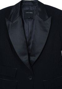 Thumbnail Image 6