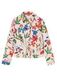 Denim jack met bloemenpatroon op een crèmekleurige achtergrond, met levendige bloemen in roze, blauw, groen en rood. Bevat twee borstzakken en knopen.