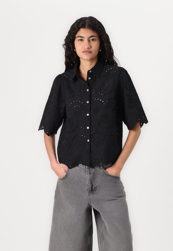 ONLVALAIS - Button-down blouse2