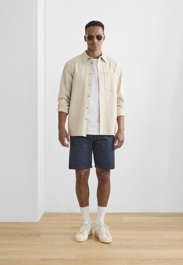 SDTHEMENT - Shorts - insignia b4