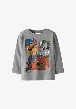 Langarmiges graues T-Shirt mit drei Cartoon-Hundefiguren in einem bunten Grafikdesign; lebendige Farben mit blauen, grünen und orangefarbenen Akzenten.
