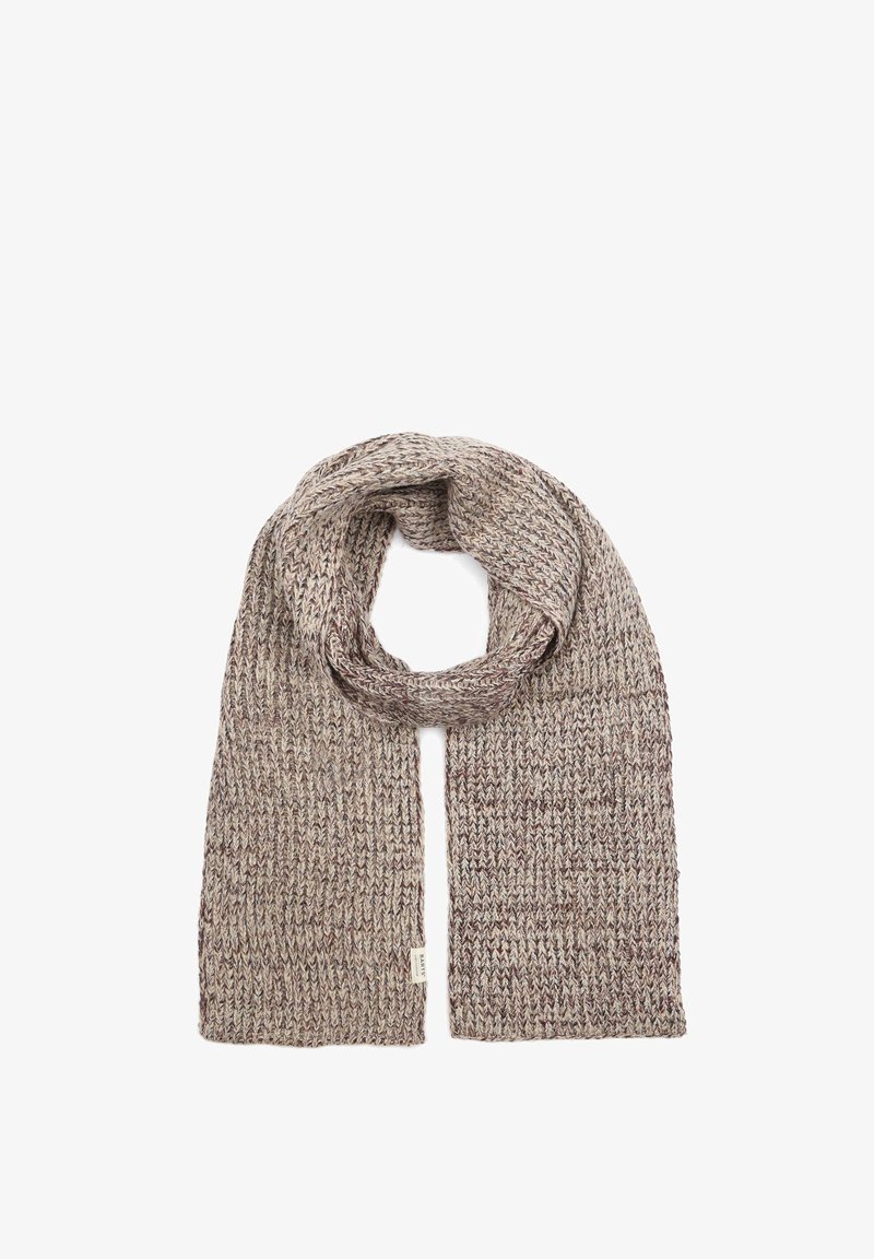 Gebreide sjaal in beige met een gestructureerd patroon, voorzien van subtiele bordeauxrode accenten. Zacht materiaal, langwerpige rechthoekige vorm. Label zichtbaar.