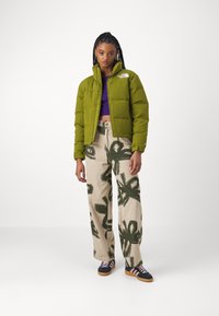 The North Face RIPSTOP NUPTSE JACKET - Piumino - forest olive
