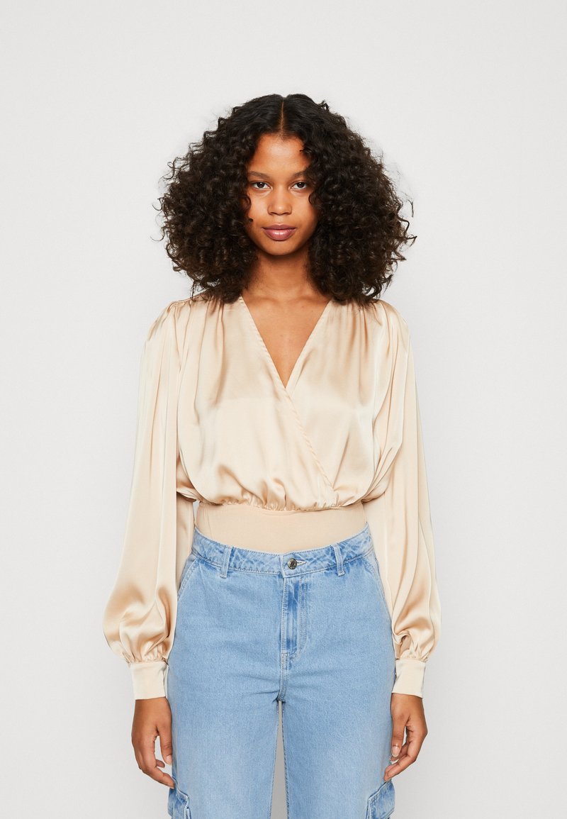 IN THE STYLE WRAP BODYSUIT Tshirt à manches longues champagne