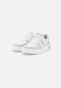 Gabor Comfort Sneaker low - weiß/mint/silber