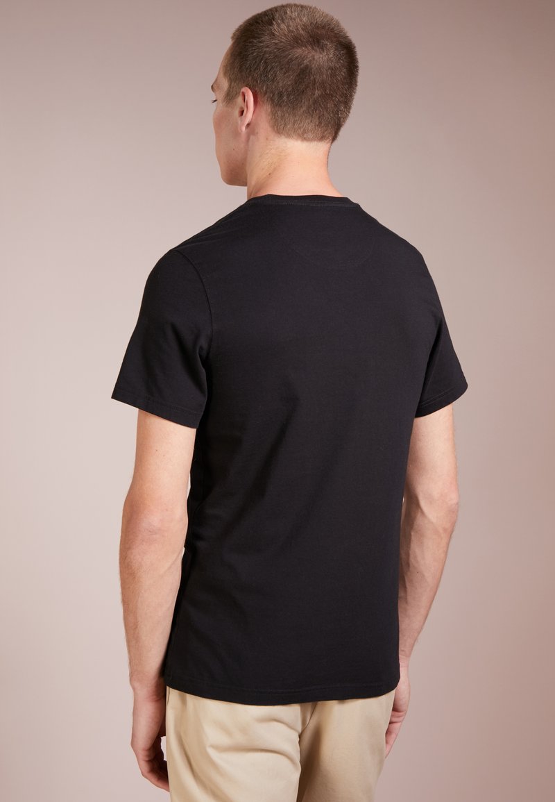 Herren T-Shirts basic | Barbour International INTERNATIONAL SMALL LOGO TEE T-Shirt basic black/schwarz - OC72191 Herren T-Shirts basic | Barbour International INTERNATIONAL SMALL LOGO TEE T-Shirt basic black/schwarz - OC72191