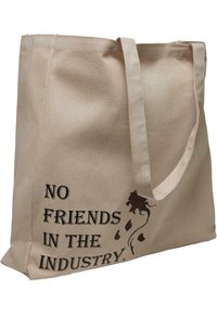 Beige Leinentragetasche mit zwei Schulterriemen; bedruckter Text "KEINE FREUNDE IN DER BRANCHE" mit einem Rosendesign und verstreuten Blütenblättern.