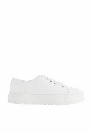 FOREVER COMFORT CLEATED CHUNKY - Sportcipő - white