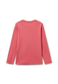 Long-sleeve shirt in coral pink. Smooth cotton fabric, round neckline, and straight cut with flared side seams for ease of movement.