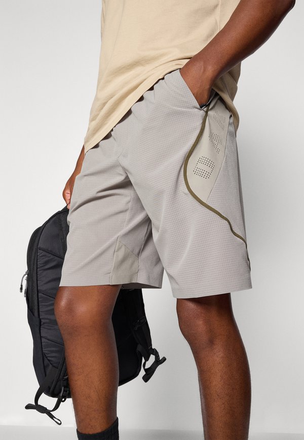 LATITUDE FLIGHT - Outdoor shorts3