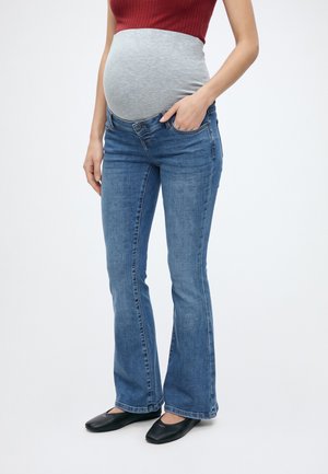 MAMALICIOUS, MLKAIRO MB FLARED POCKET JEANS - Дънки с широк крачол - medium blue