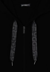 Felpa nera con zip che presenta un cappuccio strutturato, una coulisse abbinata e un motivo logo discreto, realizzata in un tessuto morbido.