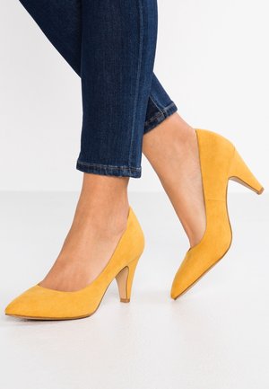 s.Oliver Pumps - yellow