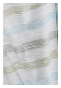 Tissu textile présentant des rayures horizontales en bleu clair, vert et beige sur un fond blanc, avec une apparence douce et texturée.
