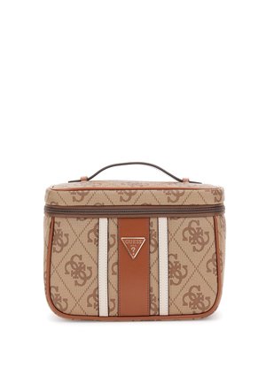 Borsa in tessuto marrone con motivo a rombi, logo decorativo, manico superiore e due strisce chiare con un accento marrone sul davanti. Chiusura con zip.